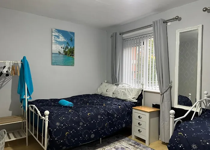 Cosy Warm Apartment In The Heart Of Moseley